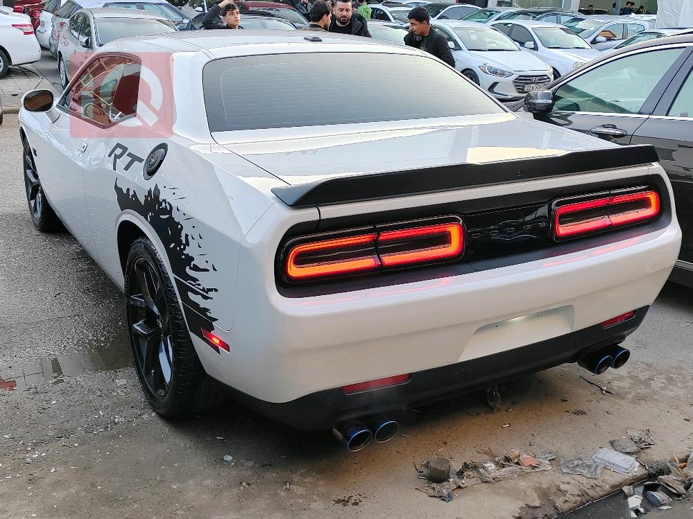 Dodge Challenger
